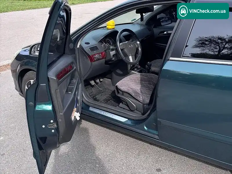 Opel Astra 2004, фото з оголошення 2 з 20, VIN W0L0AHL4845206694