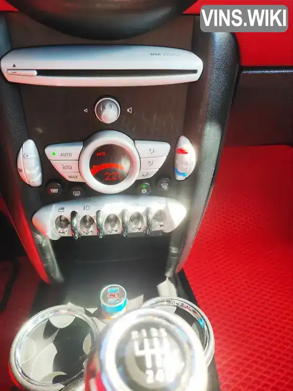 MINI Hatch 2008, фото з оголошення 2 з 21, VIN WMWMF310X0TS89691