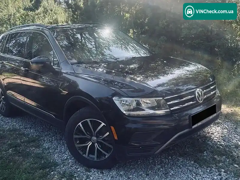 Volkswagen Tiguan 2020, фото з оголошення 2 з 20, VIN 3VV3B7AX7LM152999