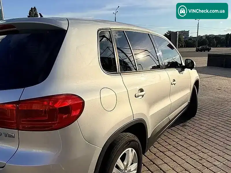 Volkswagen Tiguan 2011, фото з оголошення 2 з 12, VIN WVGAV7AXXCW509102