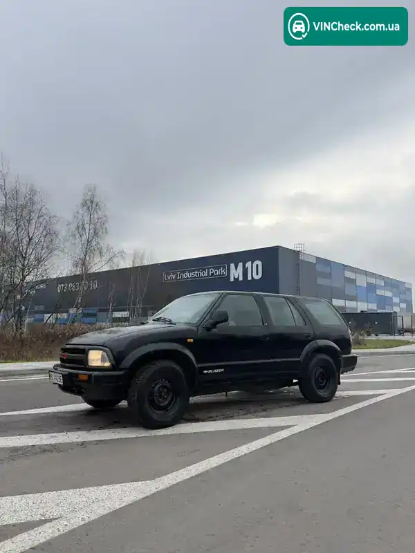 Chevrolet Blazer 1997, фото з оголошення 2 з 20, VIN 1GNDT13W2VK200377