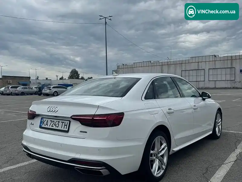 Audi A4 2019, фото з оголошення 2 з 20, VIN WAUENAF45LN007019