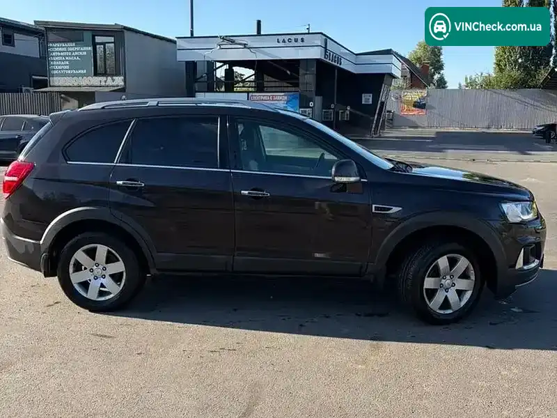 Chevrolet Captiva 2017, фото з оголошення 2 з 10, VIN KL1CD26U9HB755254