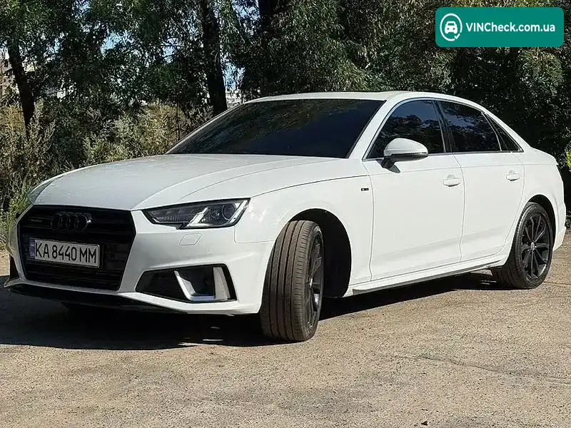 Audi A4 2018, фото з оголошення 1 з 17, VIN WAUDNAF48KA036385