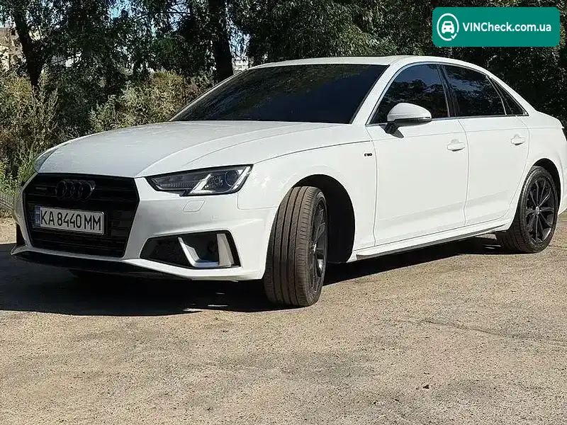 Audi A4 2018, фото з оголошення 2 з 17, VIN WAUDNAF48KA036385
