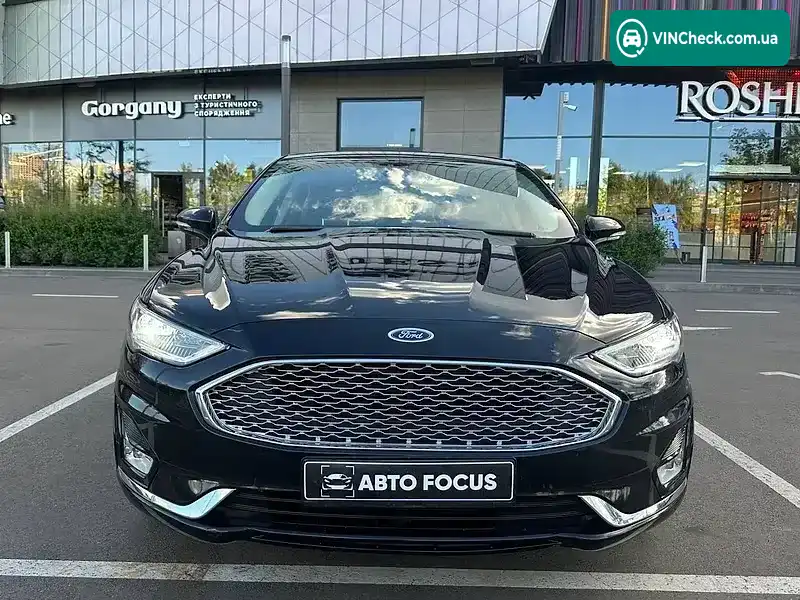 Ford Fusion 2018, фото з оголошення 2 з 20, VIN 3FA6P0SU2KR145488