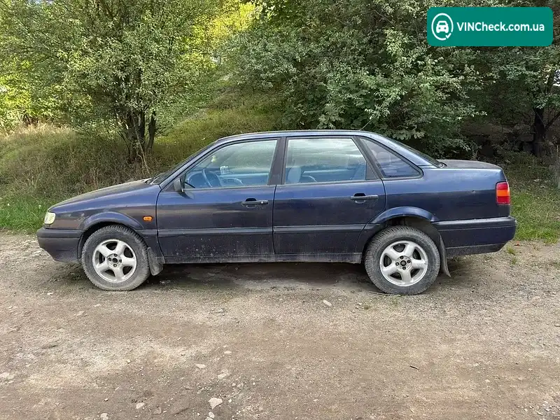 Volkswagen Passat 1994, фото з оголошення 2 з 10, VIN WVWZZZ3AZRB079985
