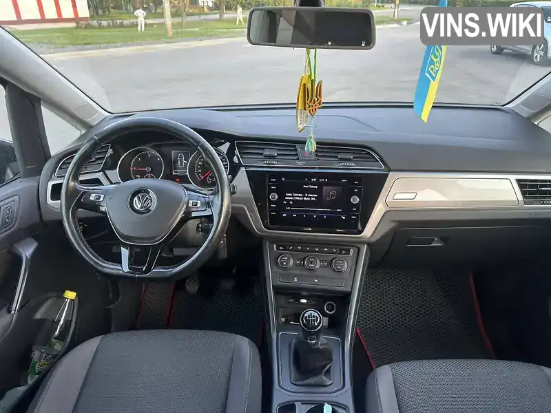 Volkswagen Touran 2018, фото з оголошення 2 з 10, VIN WVGZZZ1TZJW064303