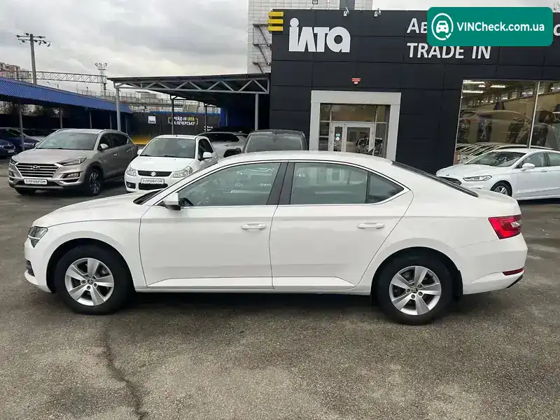 Skoda Superb 2021, фото з оголошення 2 з 17, VIN TMBAM8NP9MB300143