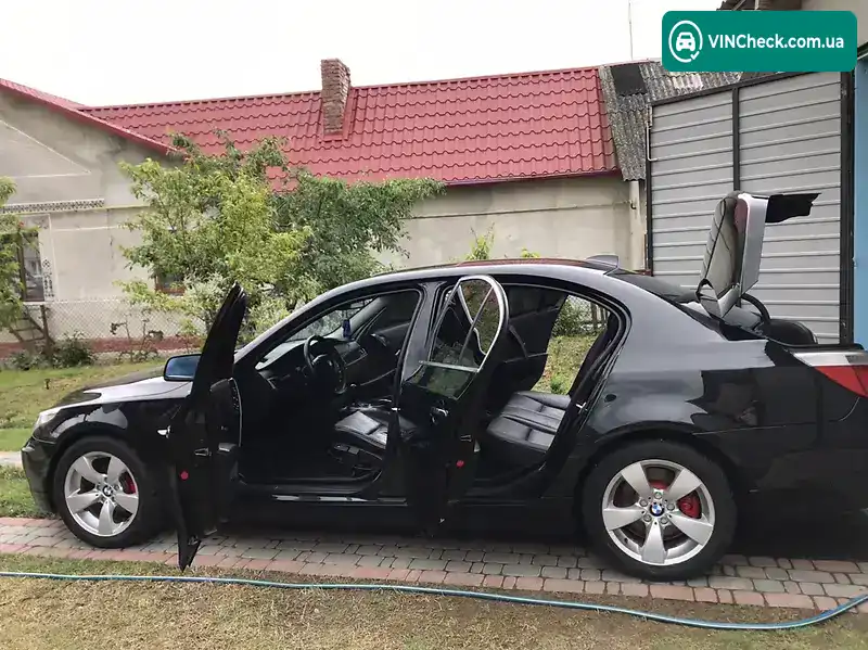BMW 5 Series 2005, фото з оголошення 1 з 13, VIN WBANC51050CN28296