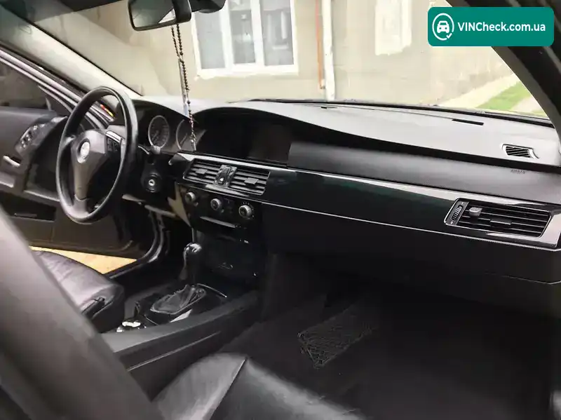 BMW 5 Series 2005, фото з оголошення 2 з 13, VIN WBANC51050CN28296