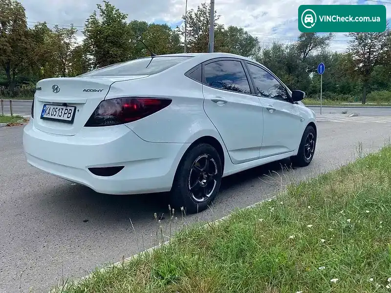 Hyundai Accent 2013, фото з оголошення 2 з 18, VIN Z94CT41CBDR231151