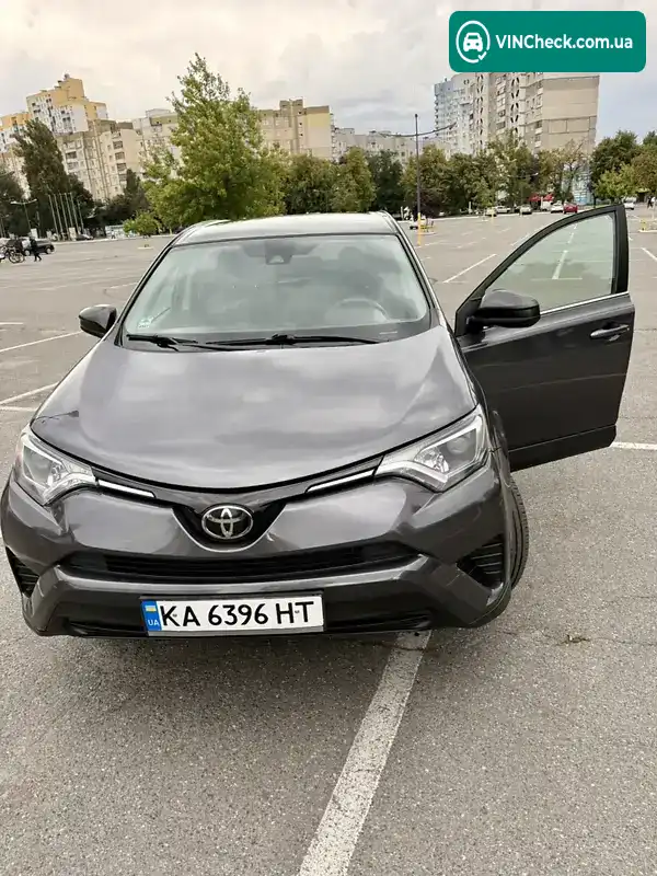 Toyota RAV4 2018, фото з оголошення 2 з 20, VIN 2T3BFREV6JW854326