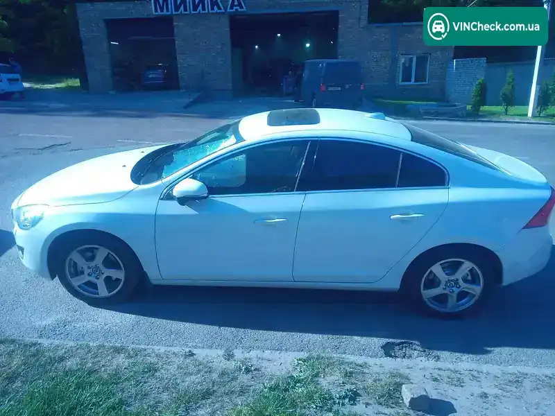 Volvo S60 2011, фото з оголошення 2 з 20, VIN YV1622FSXC2100506
