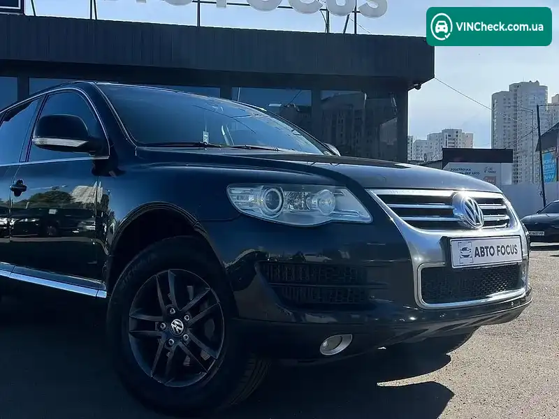 Volkswagen Touareg 2010, фото з оголошення 2 з 20, VIN WVGZZZ7LZAD014705