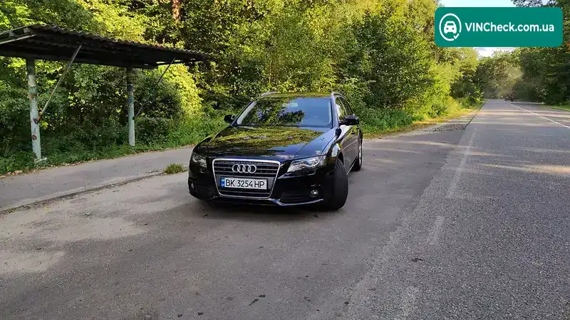 Audi A4 2010, фото з оголошення 1 з 20, VIN WAUZZZ8K1AA164728