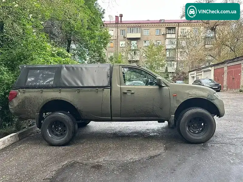 Mitsubishi L 200 2006, фото з оголошення 1 з 8, VIN MMBENKB407D000632