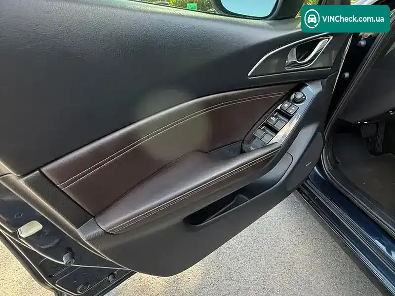 Mazda 3 2018, фото з оголошення 2 з 15, VIN 3MZBN1W35JM250766