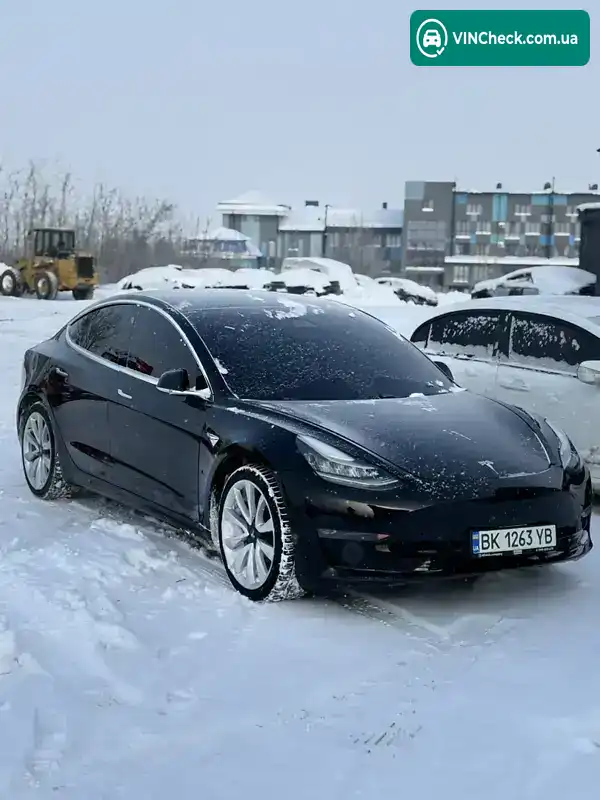 Tesla Model 3 2019, фото з оголошення 2 з 11, VIN 5YJ3E1EA3KF412441