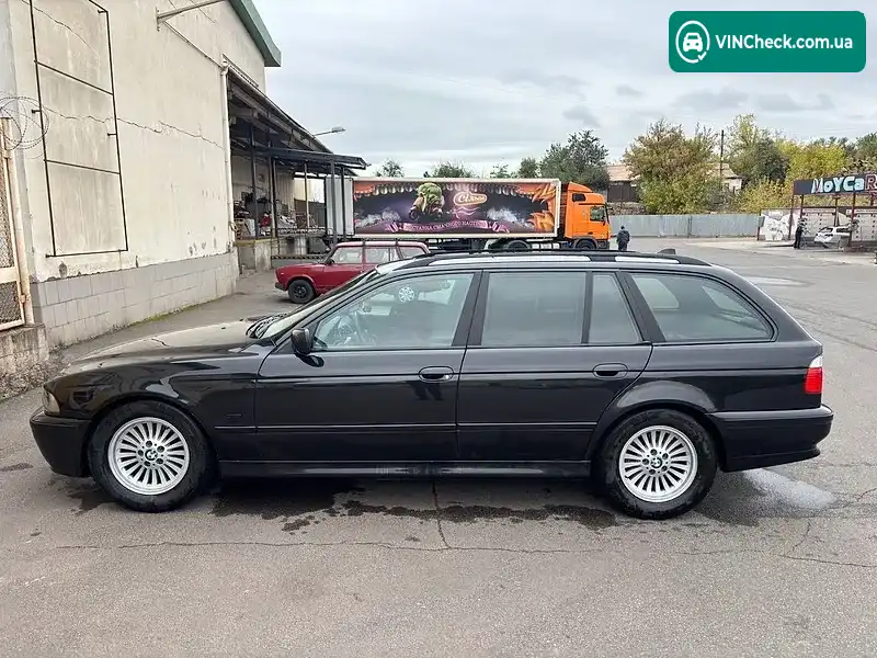 BMW 5 Series 2001, фото з оголошення 2 з 20, VIN WBADP81070GS96777