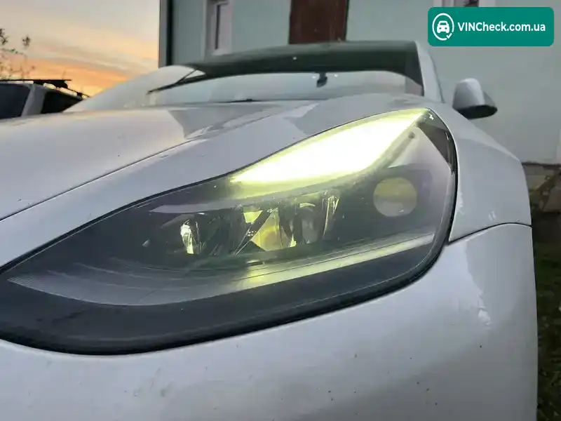 Tesla Model 3 2021, фото з оголошення 1 з 9, VIN 5YJ3E1EB0NF121800