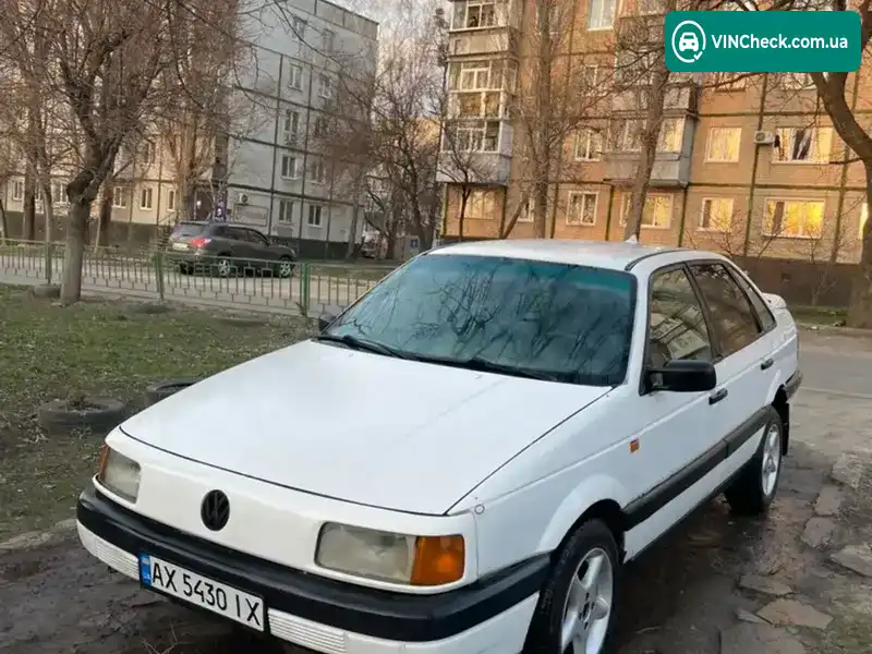 Volkswagen Passat 1988, фото з оголошення 1 з 11, VIN WVWZZZ31ZKE021495