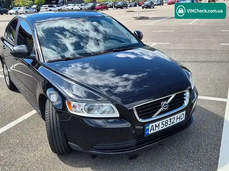 Volvo S40 2010, фото з оголошення 1 з 20, VIN YV1MS76E2A2513060