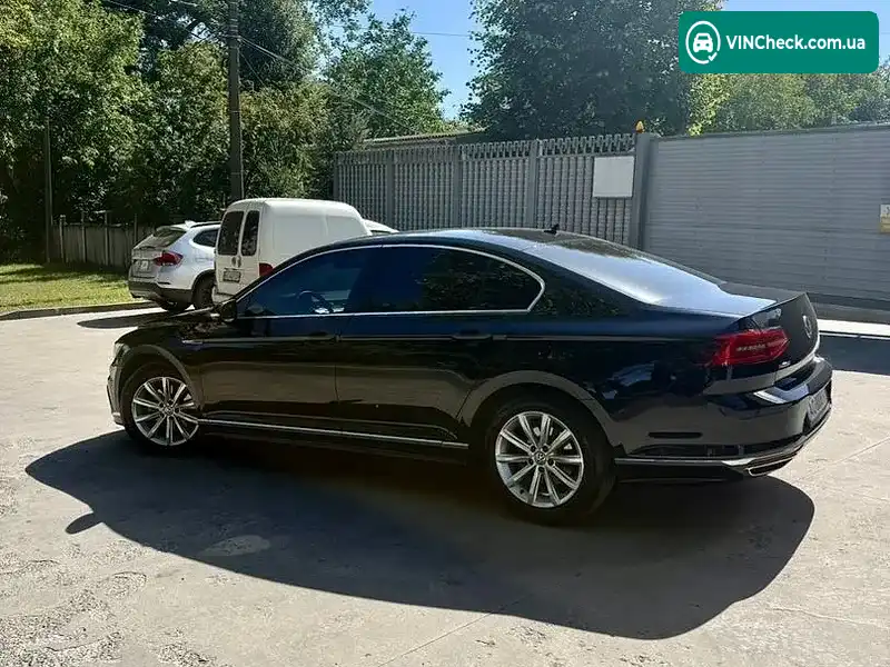 Volkswagen Passat 2019, фото з оголошення 2 з 20, VIN WVWZZZ3CZKE036740