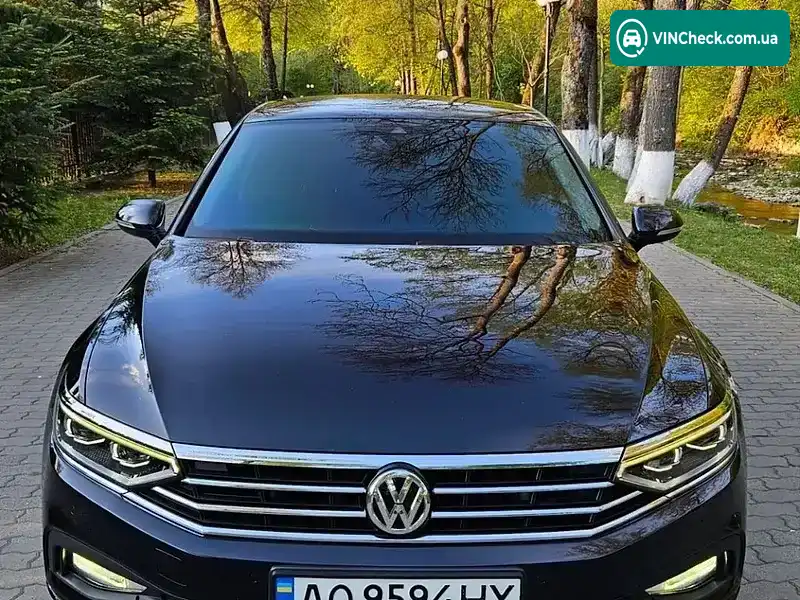 Volkswagen Passat 2019, фото з оголошення 2 з 21, VIN WVWZZZ3CZLE015358