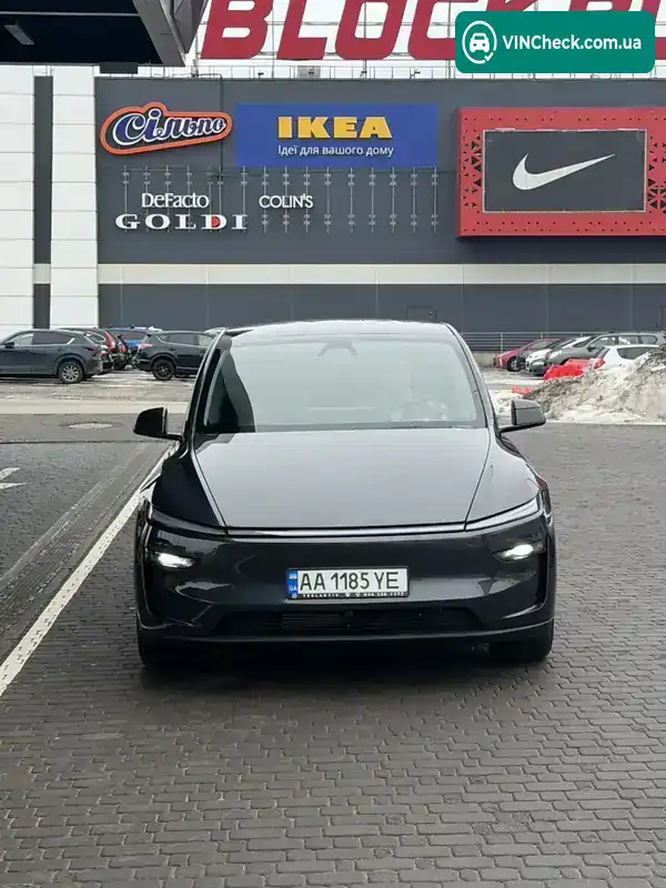 Tesla Model Y 2025, фото з оголошення 2 з 17, VIN 7SAYGDEE1TF395633
