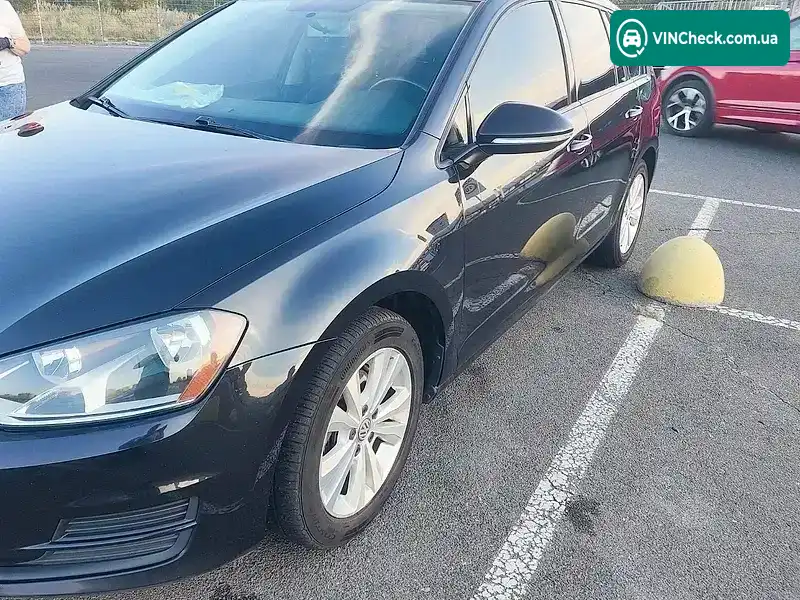 Volkswagen Golf 2017, фото з оголошення 2 з 9, VIN 3VWC17AU7HM522781