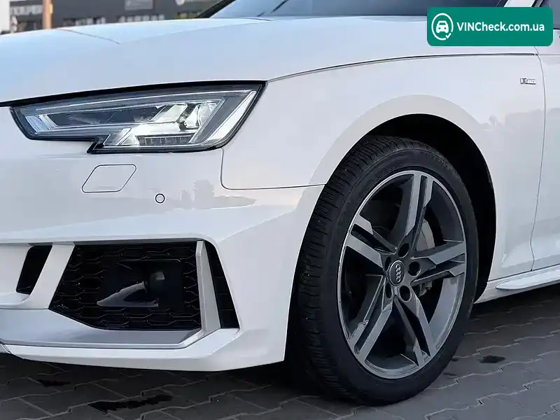Audi A4 2018, фото з оголошення 2 з 16, VIN WAUENAF41JA144561
