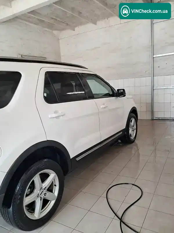 Ford Explorer 2015, фото з оголошення 2 з 17, VIN 1FM5K8D85GGA92833