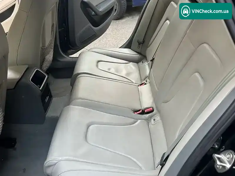 Audi A4 2011, фото з оголошення 2 з 10, VIN WAUBFAFL1BN042744