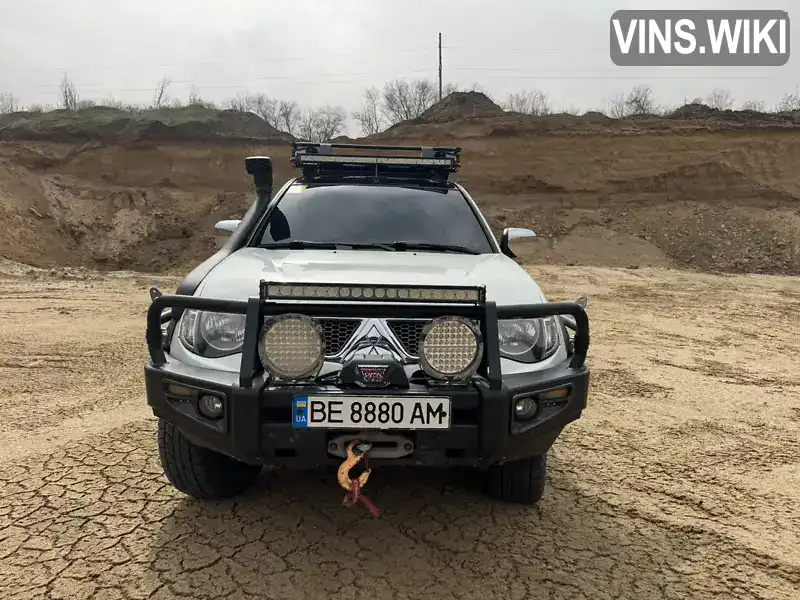 Mitsubishi L 200 2011, фото з оголошення 2 з 21, VIN MMCJRKB40BDZ34784