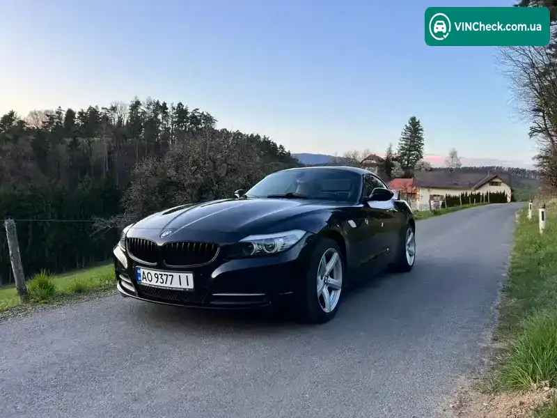 BMW Z4 2010, фото з оголошення 1 з 21, VIN WBALM31000E451107