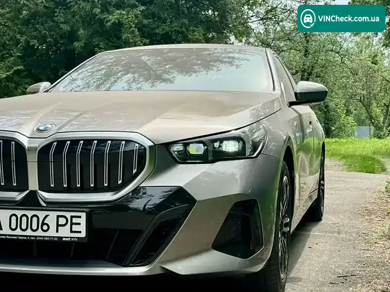 BMW 5 Series 2025, фото з оголошення 1 з 21, VIN WBA11FJ000CV59174
