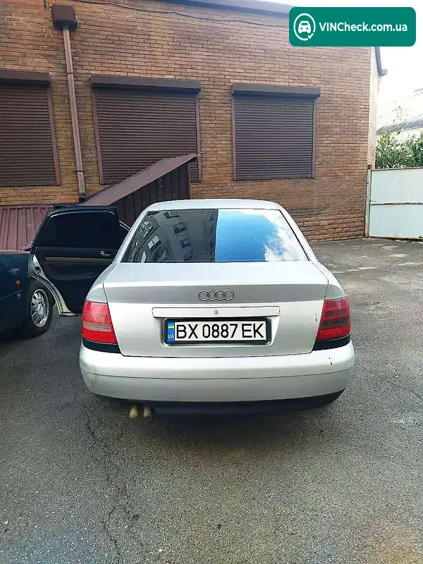 Audi A4 2000, фото з оголошення 2 з 13, VIN WAUZZZ8DZYA183180