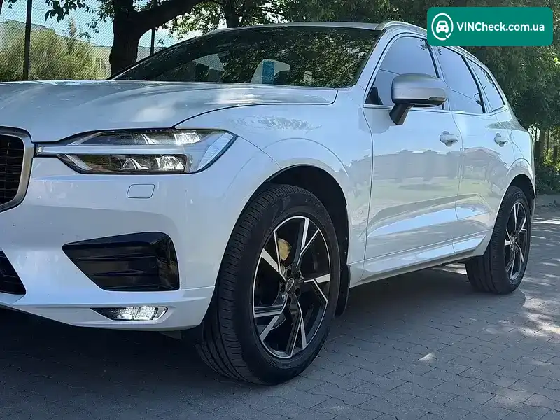 Volvo XC60 2018, фото з оголошення 2 з 21, VIN YV1UZA8UCJ1086090