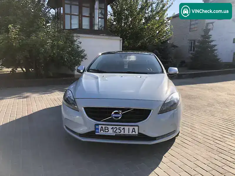 Volvo V40 2014, фото з оголошення 2 з 20, VIN YV1MV8481E2144399