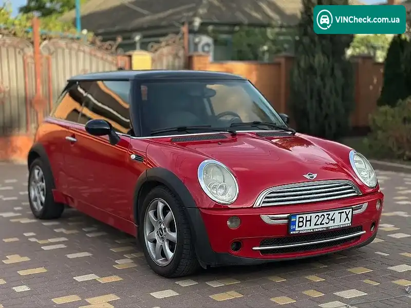 MINI Hatch 2005, фото з оголошення 1 з 16, VIN WMWRC31060TB96619