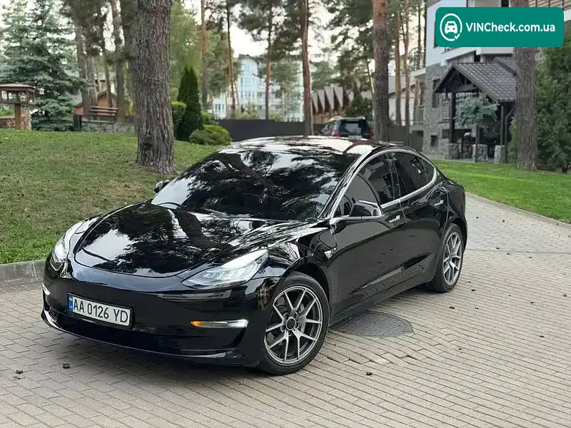 Tesla Model 3 2018, фото з оголошення 1 з 14, VIN 5YJ3E1EA4JF166076