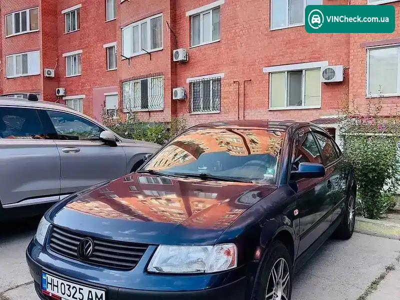 Volkswagen Passat 1999, фото з оголошення 1 з 10, VIN WVWZZZ3BZXP396563