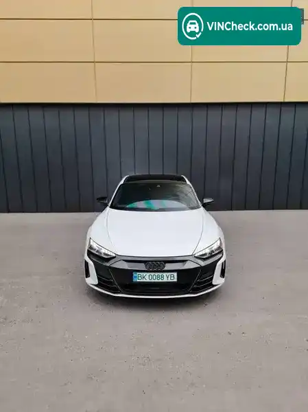 Audi e-tron GT 2021, фото з оголошення 1 з 8, VIN WAUCJBFW7N7001563