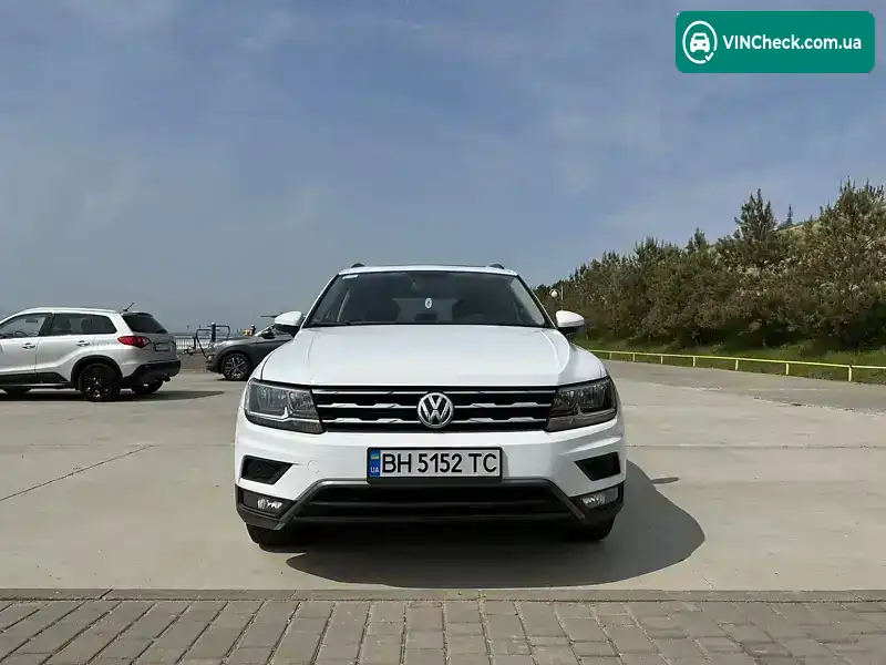 Volkswagen Tiguan 2017, фото з оголошення 2 з 12, VIN 3VV3B7AX5JM004993