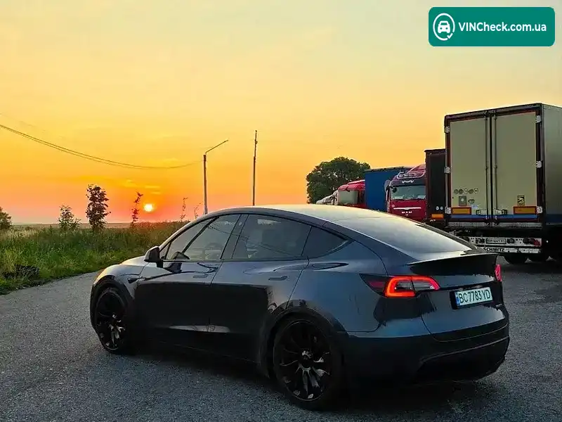 Tesla Model Y 2023, фото з оголошення 1 з 20, VIN 7SAYGDEF2PF692442