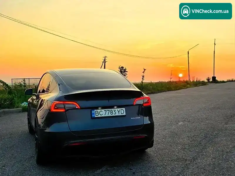 Tesla Model Y 2023, фото з оголошення 2 з 20, VIN 7SAYGDEF2PF692442