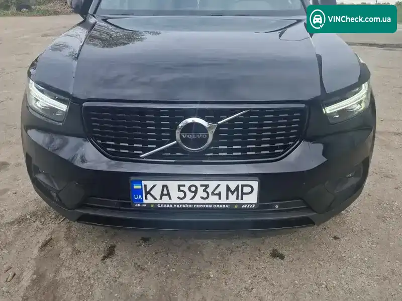 Volvo XC40 2018, фото з оголошення 1 з 7, VIN YV1XZACACK2090880
