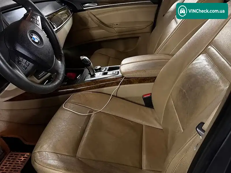 BMW X5 2010, фото з оголошення 2 з 11, VIN 5UXZW0C57BL371573