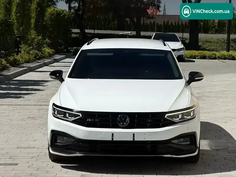 Volkswagen Passat 2021, фото з оголошення 2 з 20, VIN WVWZZZ3CZNE004777